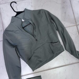 Women's Gray Athletic Long Sleeve Cropped Jacket Top small green thumb holes